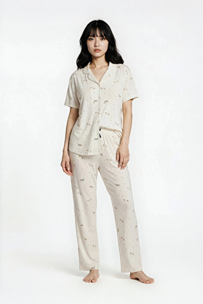 Ecrou طقم بيجامة نسائي من Ecru Puppy Dog Desen Soft Tuşeli ياقة دائرية بأكمام...