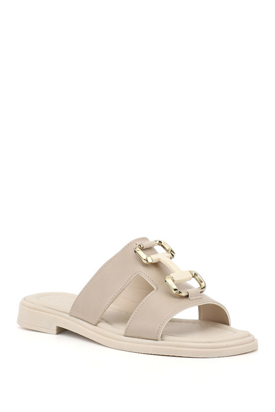 GÖNDERİ(R) شبشب نسائي يومي بإبزيم بيج