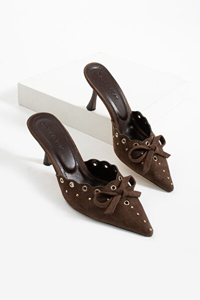 diclepolat Γυναικείες παντόφλες με λεπτό τακούνι σε καφέ σουέντ με μυτερή μύτ...