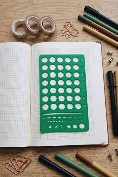 Karmelom Studio Minimal Weekly Drawing Template Ruler - Habit and Goal Calendar