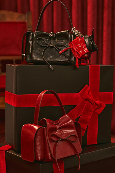 Manuka ΤΣΑΝΤΑ LYRA ΜΕ ΦΙΟΝΑΚΙ ΚΟΚΚΙΝΟ ΒΟΡΝΤΟ