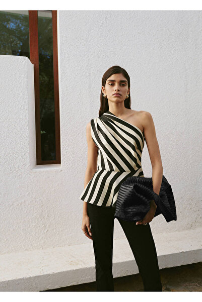 MANGO Woman Zebra desenli asimetrik top