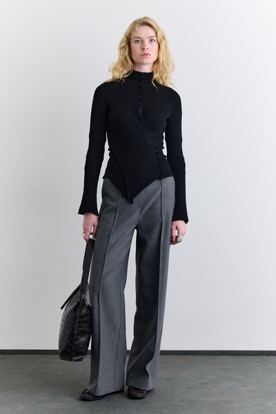 Manuka ΖΑΚΕΤΑ ΜΕ ΚΛΕΙΣΤΗ ΠΛΑΤΗ ΜΑΥΡΗ