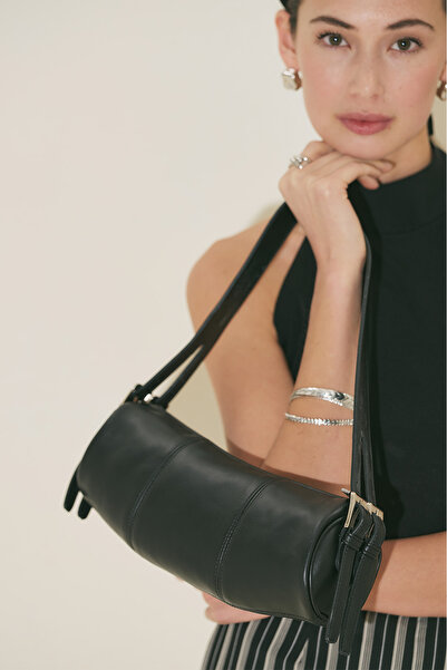 Manuka ΤΣΑΝΤΑ ΟΒΑΛ ΜΟΡΓΚΑΝ ΜΑΥΡΗ