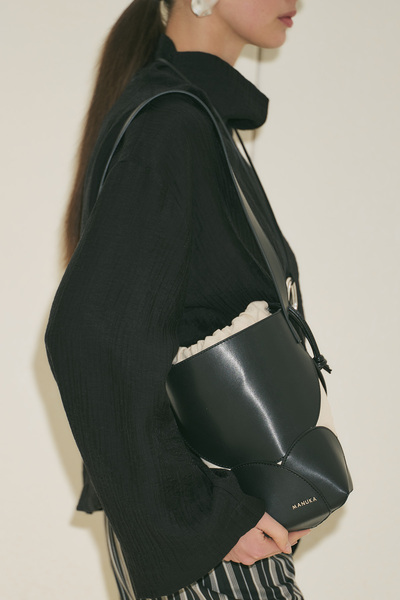 Manuka ΤΣΑΝΤΑ LIONA ΚΑΝΒΑΣ ΜΑΥΡΗ