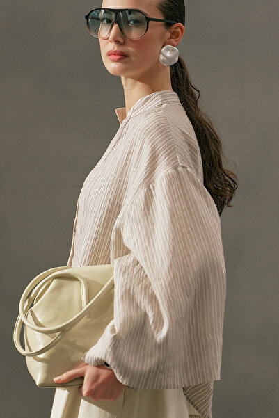 Manuka ΜΠΛΟΥΖΑ ΚΙΜΟΝΟ ΜΕ ΜΑΝΙΚΙΑ ΚΑΦΕ ΡΙΓΕΣ