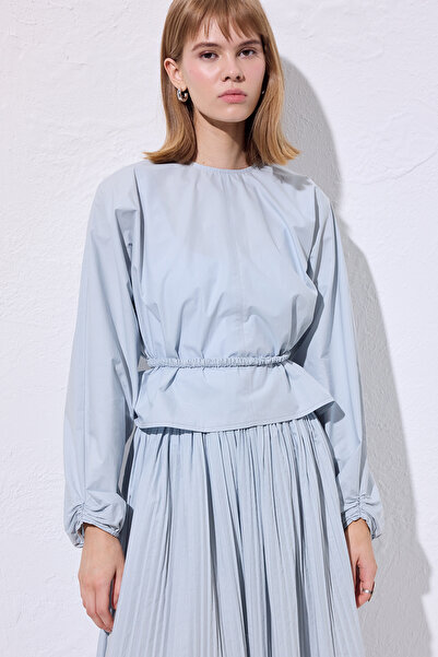 Manuka ΚΟΝΤΗ ΜΠΛΟΥΖΑ ΜΠΛΕ ΜΕ ΛΕΠΤΟΜΕΡΗ ΔΕΛΤΑ