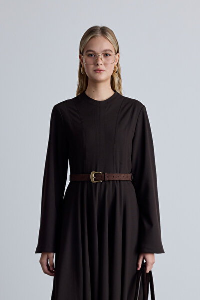 Manuka Δερμάτινη ζώνη με αγκράφα σε καφέ σουέντ