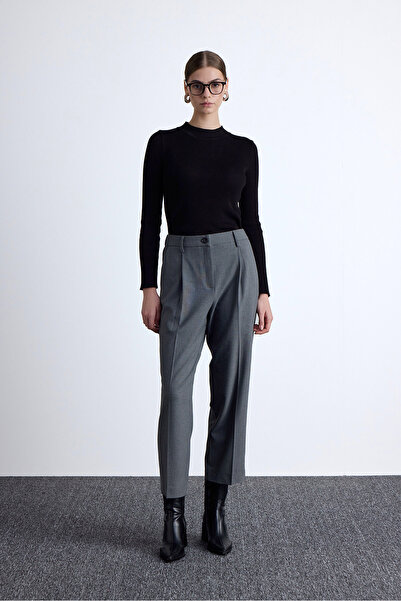 Manuka Gray Classic Cut Pleat Detailed Trousers