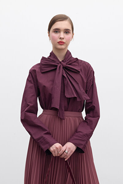 Manuka Burgunderfarbenes Premium-Hemd – Schal-Detail