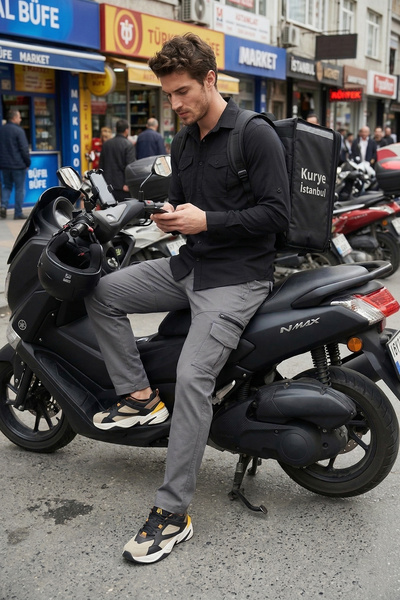 Buratti Regular Fit Normal Waist Pocket Detailed Trekking and Courier Pants M...