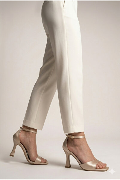 ÜNAL ÖZER ΓΥΝΑΙΚΕΙΑ ΜΠΕΖ ΣΑΤΕΝ ΠΑΠΟΥΤΣΙΑ ΜΕ ΨΗΛΟ ΤΑΚΟΥΝΙ UN001-0312