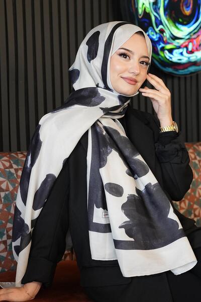 AFVENTE Rose Pattern Ivory Soft Cotton Shawl