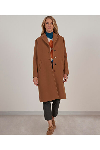 Yargıcı Düğme Detaylı Palto
