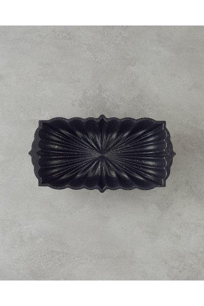 English Home Patisserie Perla Cast Cake Mold 30 cm Gold-Silver
