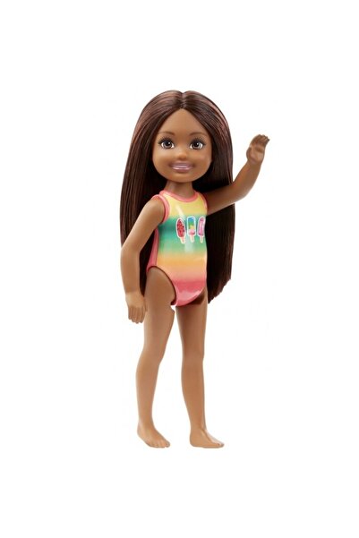 Barbie Κλαμπ Τσέλσι Κούκλα Παραλίας, Μελαχρινή, Στολή Παγωτό Ξυλάκι