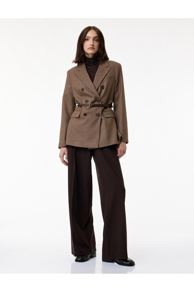 Koton Stoffhose mit lockerer Passform und weitem Bein und Pile-Detail