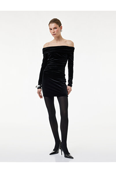 Koton εφαρμοστό Μίνι βελούδινο φόρεμα με μακρύ μανίκι με ανοιχτό λαιμόκοψη Ma...