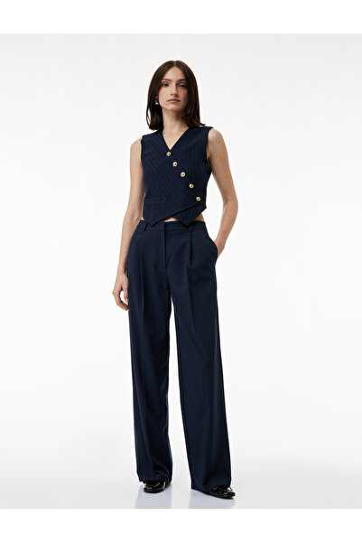 Koton Αμάνικο διπλό γιλέκο με κουμπιά στο λαιμό και ασύμμετρες ρίγες