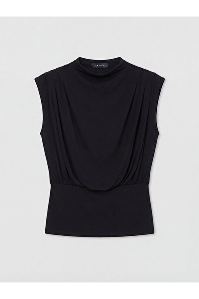 LC Waikiki Από την GÜLİS GİYİM: Μαύρη μπλούζα με όρθιο γιακά και σούρες, μπλο...