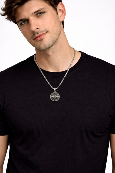 MakeWell Men's Compass Pendant Stainless Steel Non Tarnish Chain Necklace Vin...