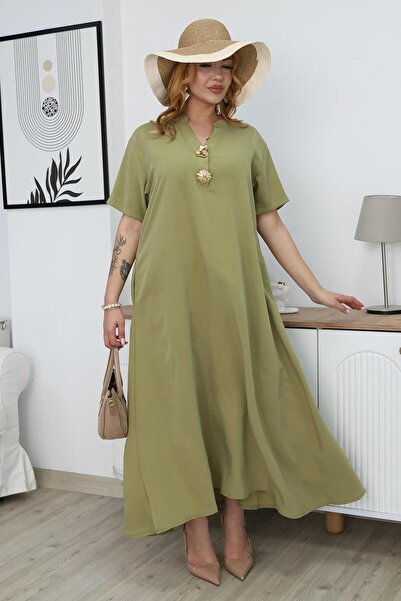 Siyezen Plus Size Lyocell Fabric Dress with Gold Accessories