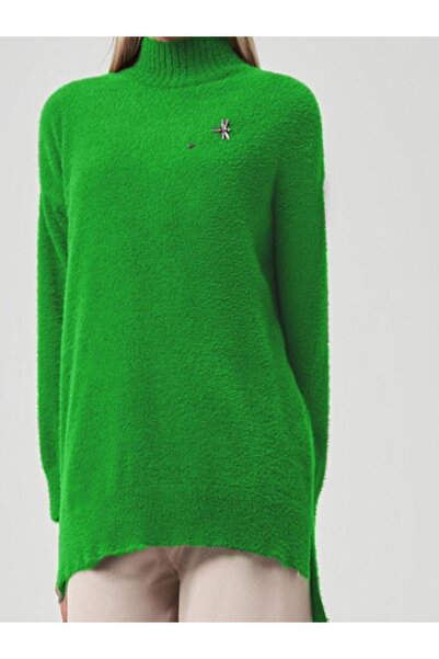 Nuss Angora Sweater with Detachable Brooch 7000