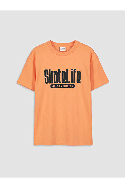 LC Waikiki RMZ GİYİM FARKIYA تي شيرت مطبوع عليه طوق روبا للأولاد