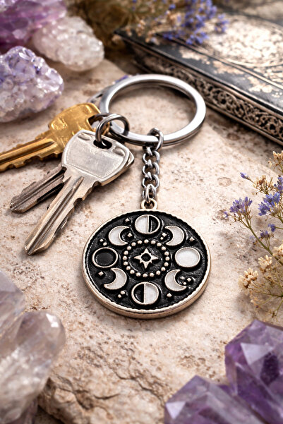 HER ŞEY NOTA www.herseynota.com Anime Moon Phases Destiny Keychain Metal Silv...