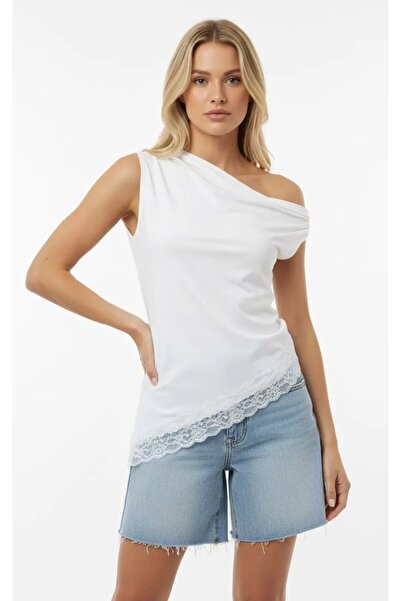 Park Karon Women's Boat Neck Asymmetrical Cut Lace Detail Design Slim Fit Mod...