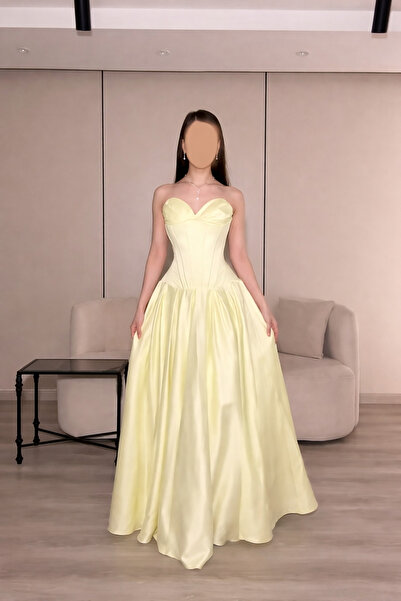 revan Boutique Soft Satin Dress with an Elegant Length