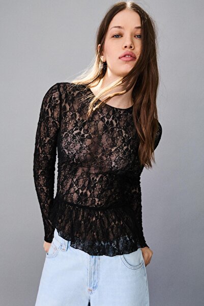 Bershka Fırfırlı dantel uzun kollu tişört