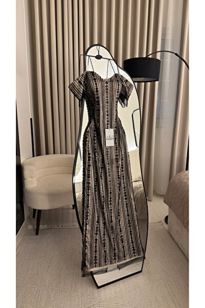 Nareen Fashion فستان سهرة راقٍ يجمع بين الفخامة والجرأة في تصميم واحد