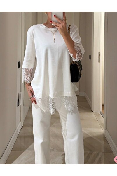 Butik Μπλουζάκι με λεπτομέρεια από δαντέλα στην πλάτη και λαιμόκοψη Crew Neck...