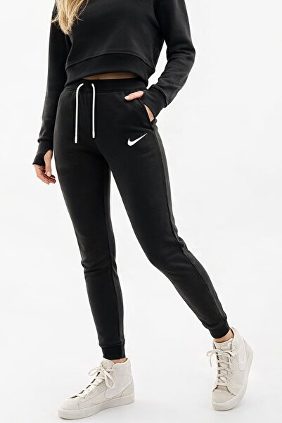 Nike Αθλητικά ρούχα Essential Fleece Γυναικεία Μαύρα Παντελόνια Φόρμας με Τσέ...