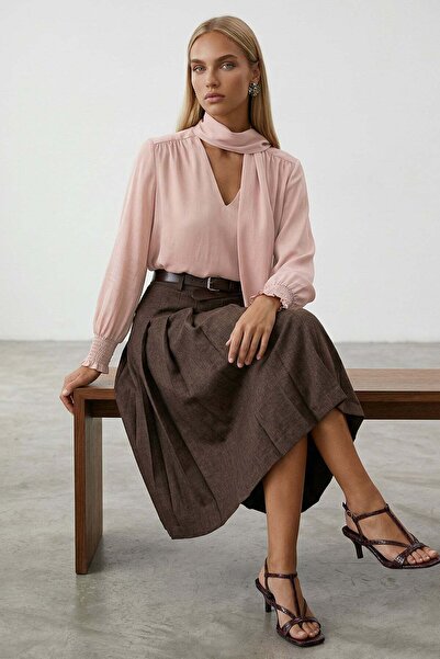 Trend Alaçatı Stili Ροζ μπλούζα με λαιμόκοψη V και λεπτομέρεια με κορδόνια, μ...