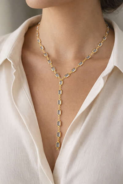 laria jewelry قلادة على شكل حرف Y بلون ذهبي مع تفاصيل من الحجر الشفاف