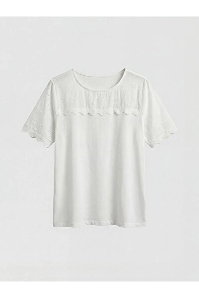 LC Waikiki Γυναικείο μπλουζάκι με κέντημα στον λαιμό (S6)