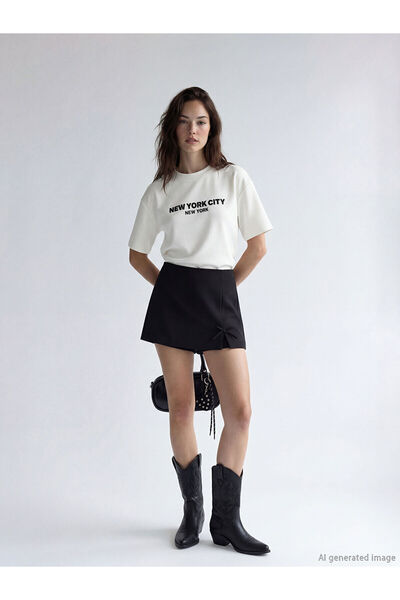 LC Waikiki Nevavm Fiyonk Detailed Zippered Waist Shorts Skirt with a Differen...