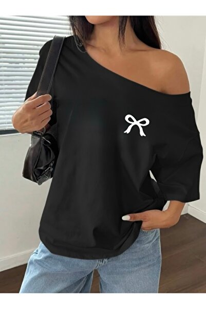 FUFLUNS Γυναικείο μπλουζάκι με λαιμόκοψη καγιάκ, με στάμπα μικροσκοπικής κορδ...