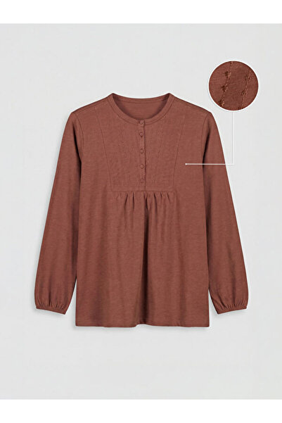 LC Waikiki Zero Roba Collar Embroidered Blouse for Style Enthusiasts from Uzg...