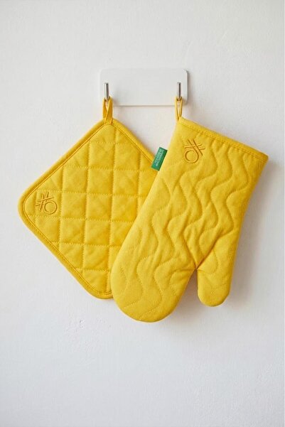 United Colors of Benetton Be-28455-Ye 100% Cotton Yellow Plain 17*30 Cm-20*20...
