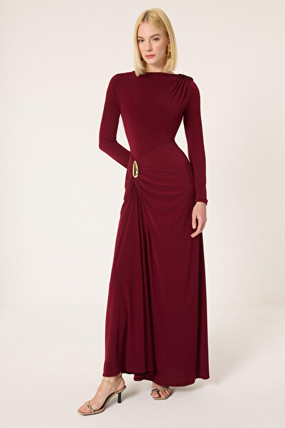 Touché Privé Brooched Maxi Dress