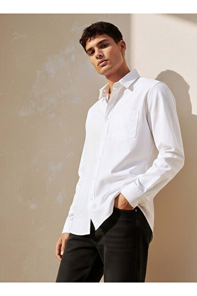 Lee Cooper قميص رجالي بقصة عادية وياقة وأكمام طويلة