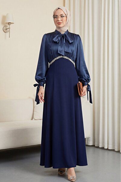 Modamorfo Φόρεμα από κρεπ με πιέτες, σατέν φούστα Janjan, με δαντέλα στο λαιμ...