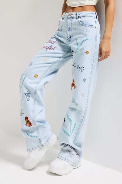 it's basic Women's Ice 3S6-100 Straight Fit Special Figure Embroidered Design Denim Jean