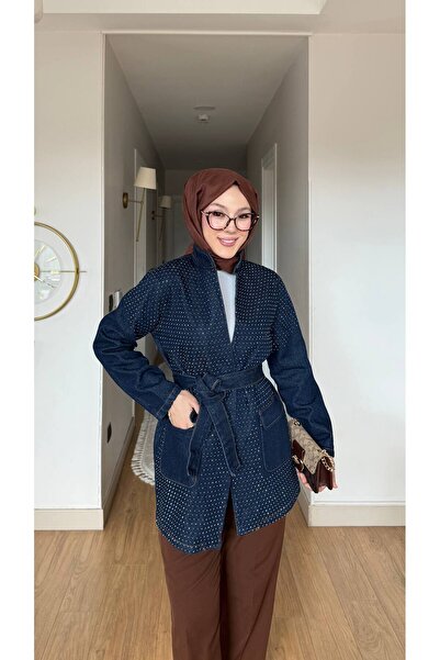 PİNK FLY Τζιν μπουφάν με λεπτομέρεια από πέτρες και ζώνη στο γιακά