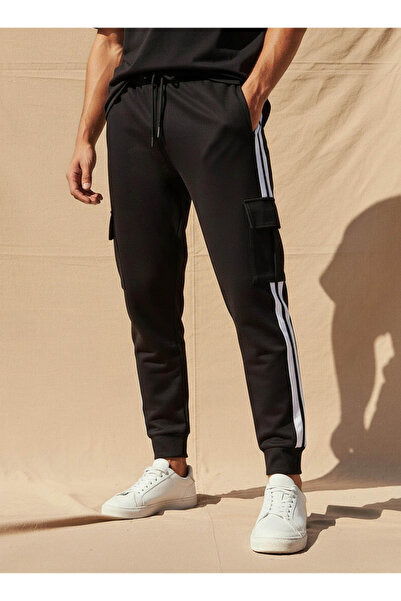 FAV Men Joggers with Tape Detail