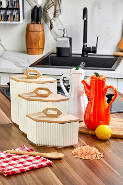 Akkoyunlu home Modern Hexagonal 3-Piece Ceramic Jar and 2-Piece Pumpkin Oil B...