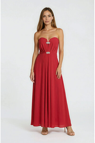Spazio Kalp Yaka Broş Detaylı Davet Elbisesi KIRMIZI